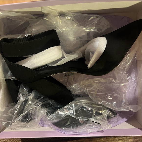 Madden girl ankle strap pointy heel - Picture 2 of 4